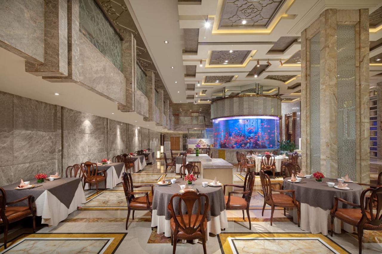 Crowne Plaza Shanghai Nanjing Road By Ihg المظهر الخارجي الصورة The restaurant