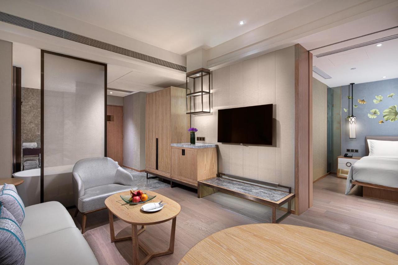 Crowne Plaza Shanghai Nanjing Road By Ihg المظهر الخارجي الصورة Deluxe Suite